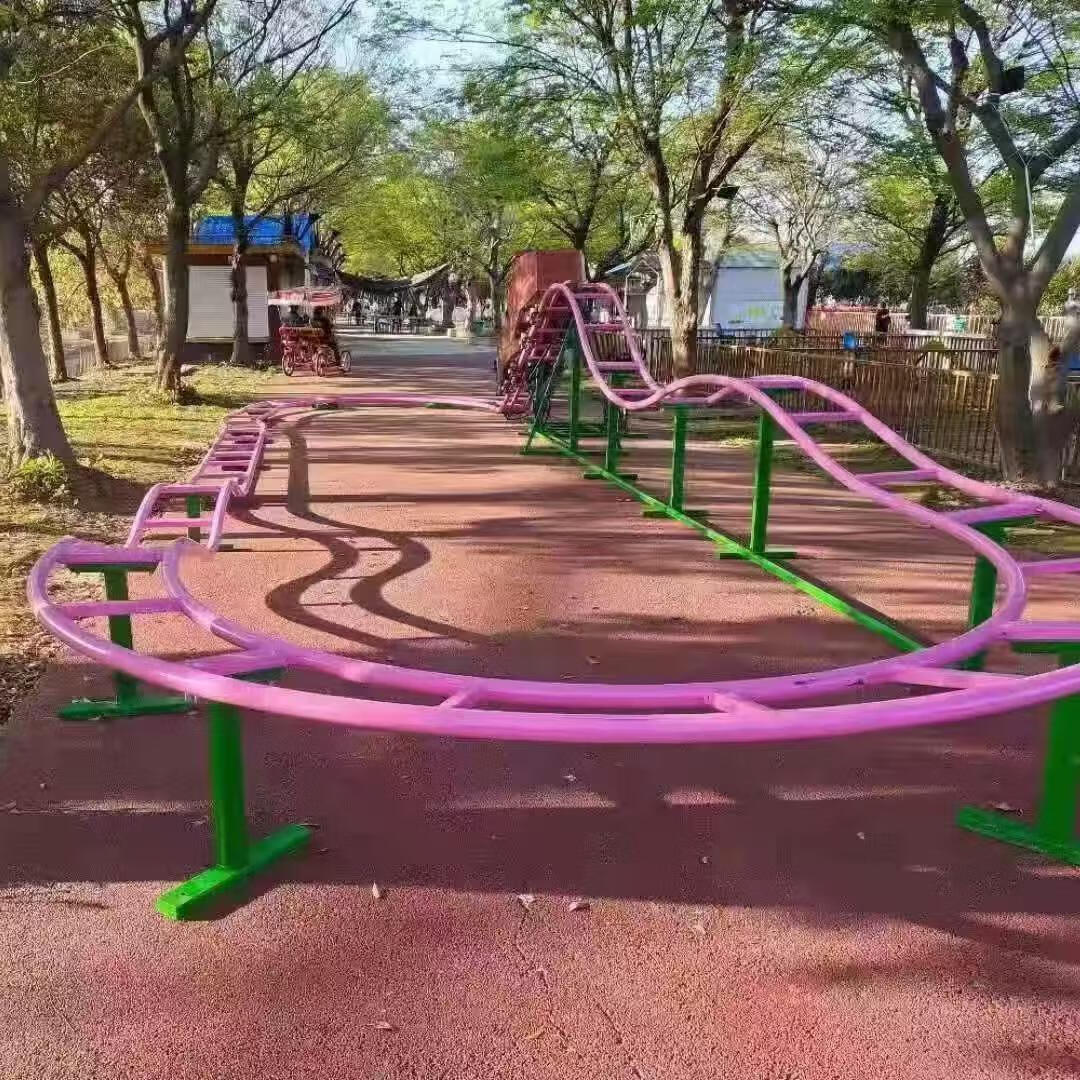 قاعدة أسطوانية صغيرة غير مدعوم - مراجعة Kids Outdoor Treehouse وسعره