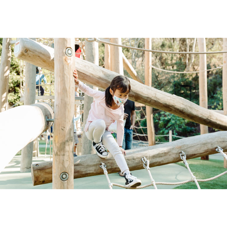 ملعب للأطفال في الهواء الطلق م - مراجعة Kids Outdoor Treehouse وسعره